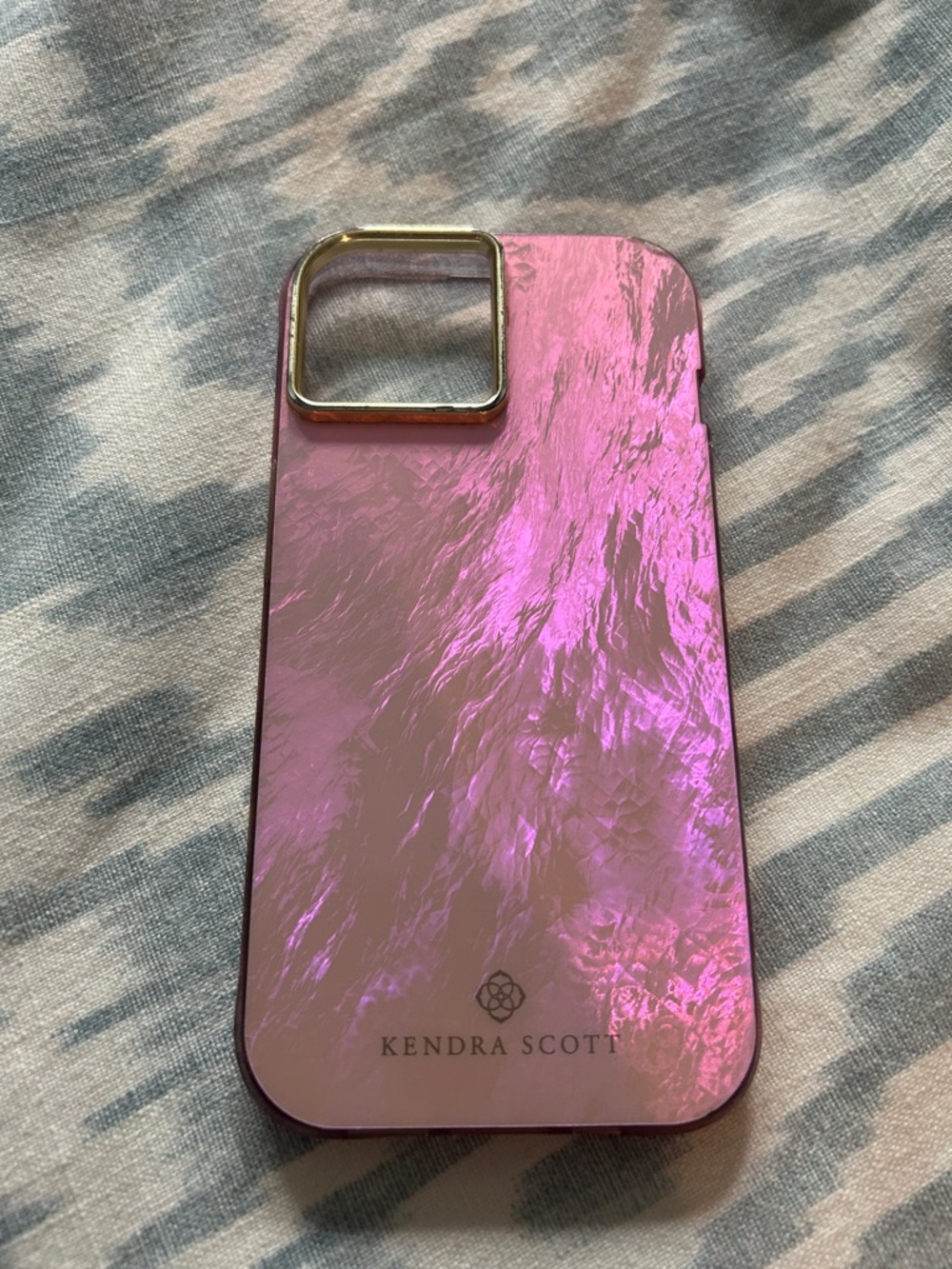 Kendra Scott Iridescent Pink Phone Case Gold Camera Trim 17e 16e 13 14 15 Apple